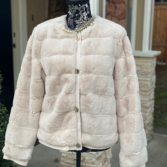 FAUX FUR BOMBER JACKET - Picture 1 of 8